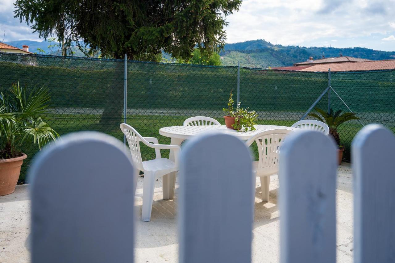 La Casetta Di Silvio Capezzano Pianore Bagian luar foto